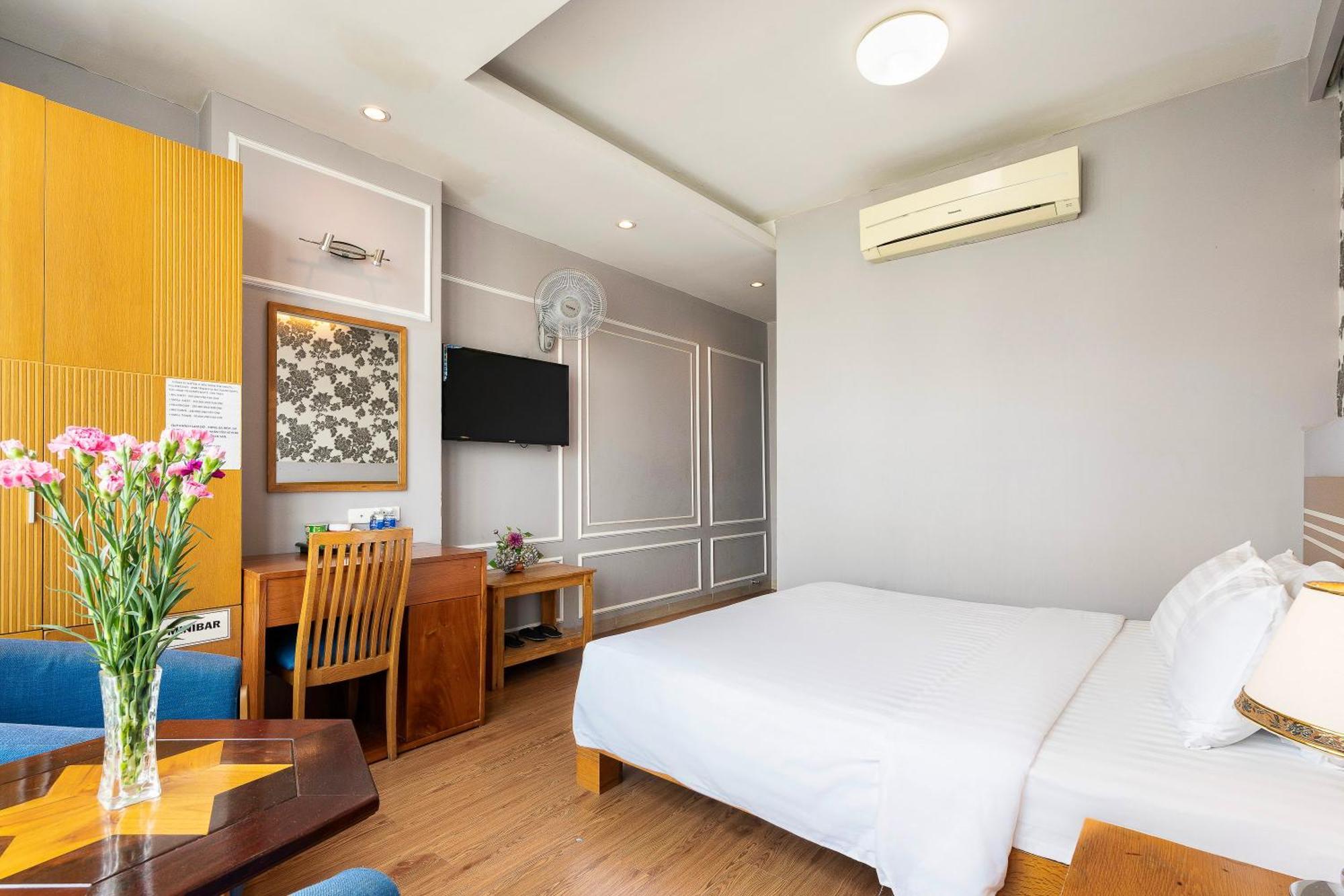 Lucky Star Hotel 266 De Tham Ho Chi Minh-Byen Eksteriør billede