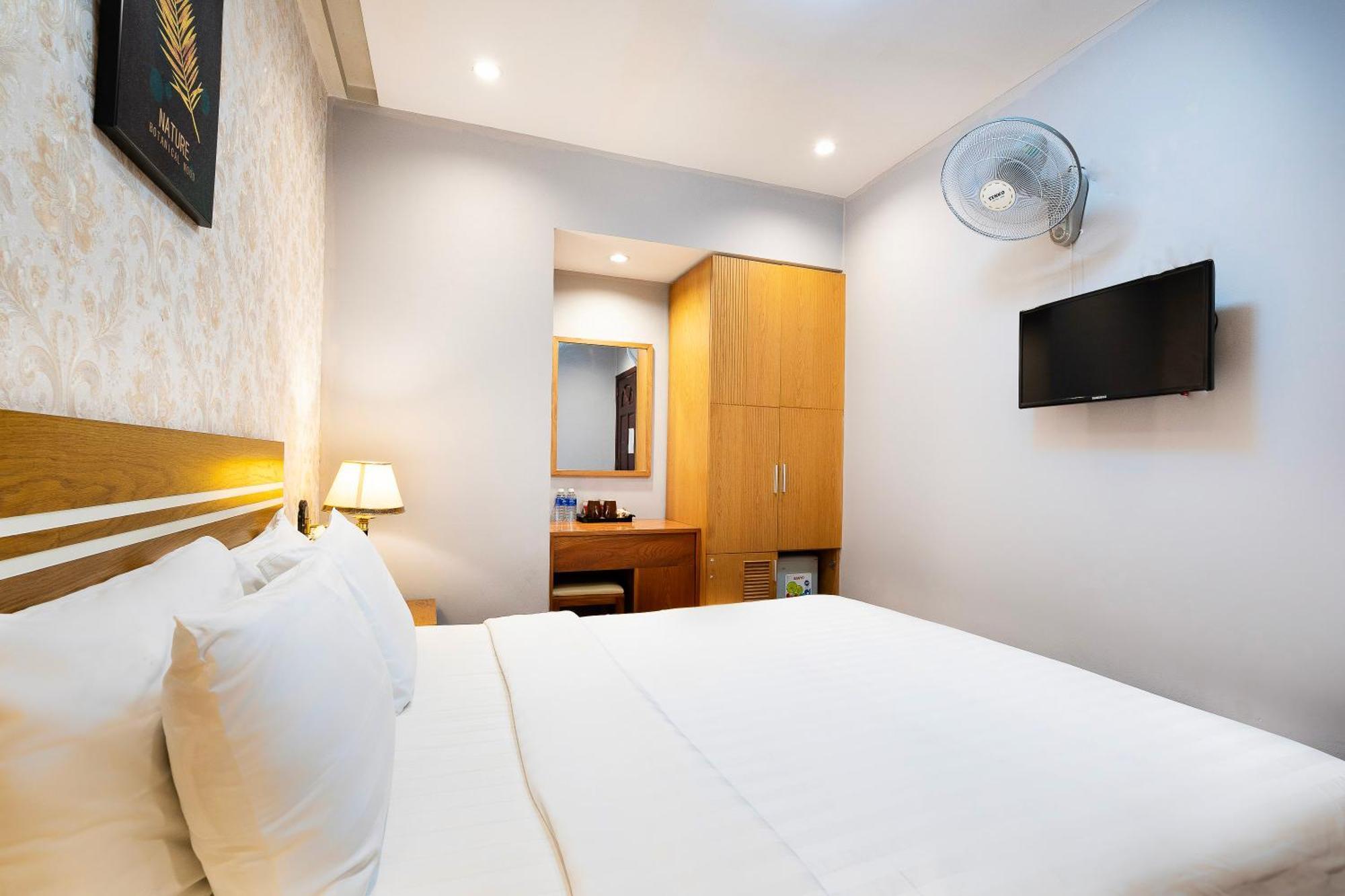 Lucky Star Hotel 266 De Tham Ho Chi Minh-Byen Eksteriør billede