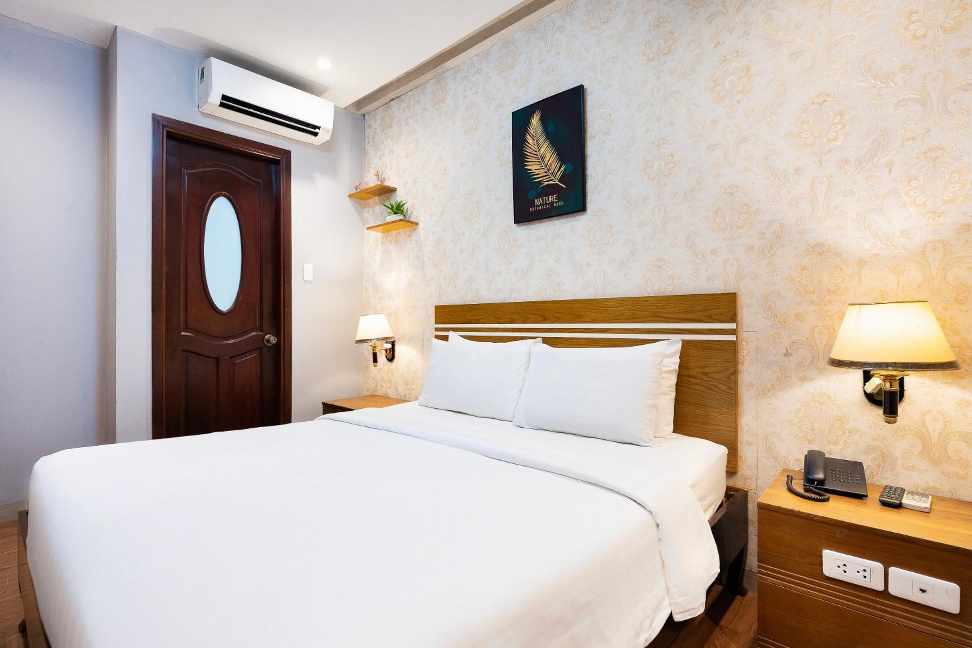 Lucky Star Hotel 266 De Tham Ho Chi Minh-Byen Eksteriør billede