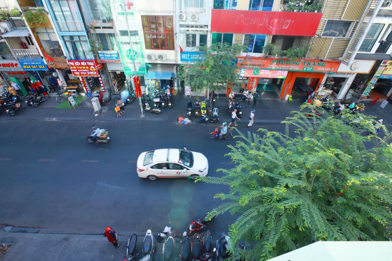 Lucky Star Hotel 266 De Tham Ho Chi Minh-Byen Eksteriør billede